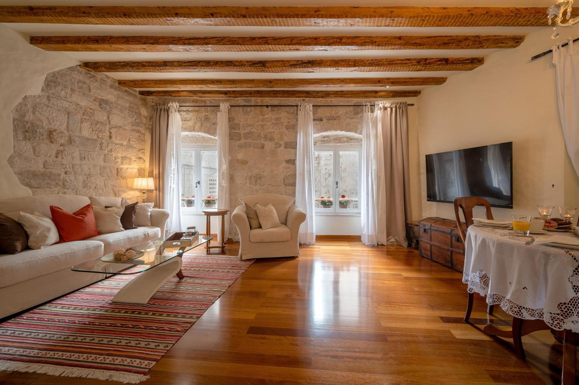 Stone Pearl Heritage Luxury Suite 斯普利特 外观 照片