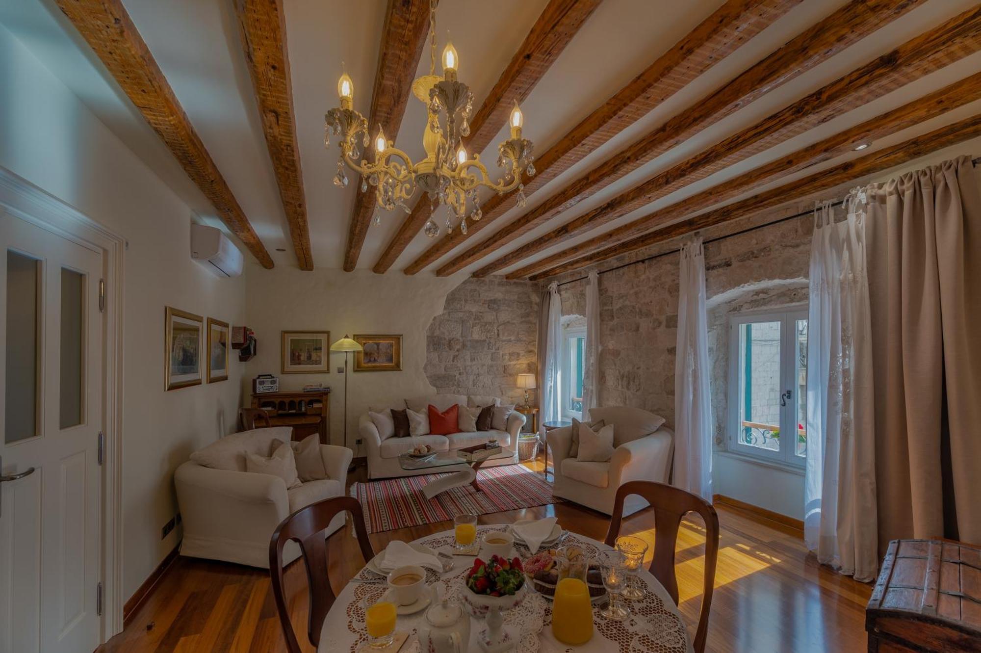 Stone Pearl Heritage Luxury Suite 斯普利特 外观 照片